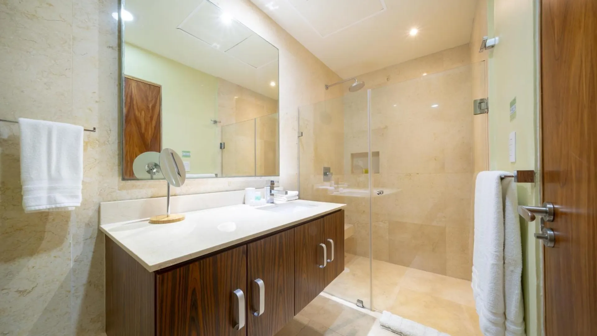 Apartment 2 Bedroom Condo With Rooftop Pool - Terrazas Condos Playa del Carmen