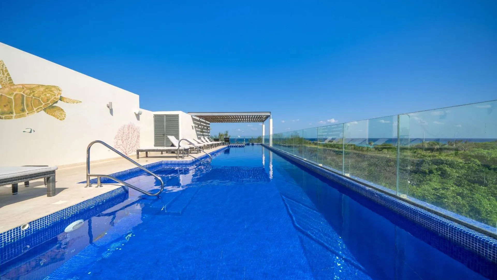 2 Bedroom Condo With Rooftop Pool - Terrazas Condos Playa del Carmen Lägenhet
